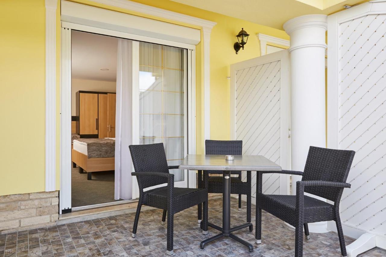 Gold House Pension Balatonfüred Exteriör bild